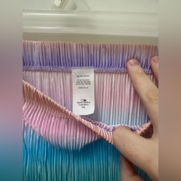 Multicolor Pleated Skirt - Picture 3 of 3